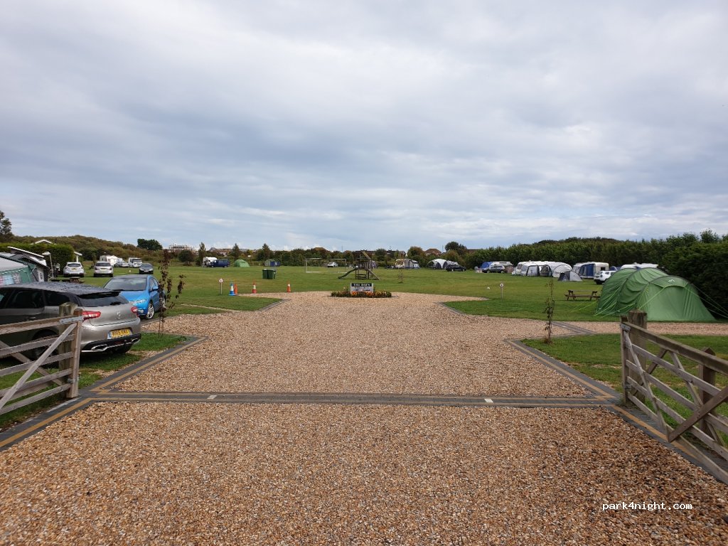 The Barn Caravan Park — foto