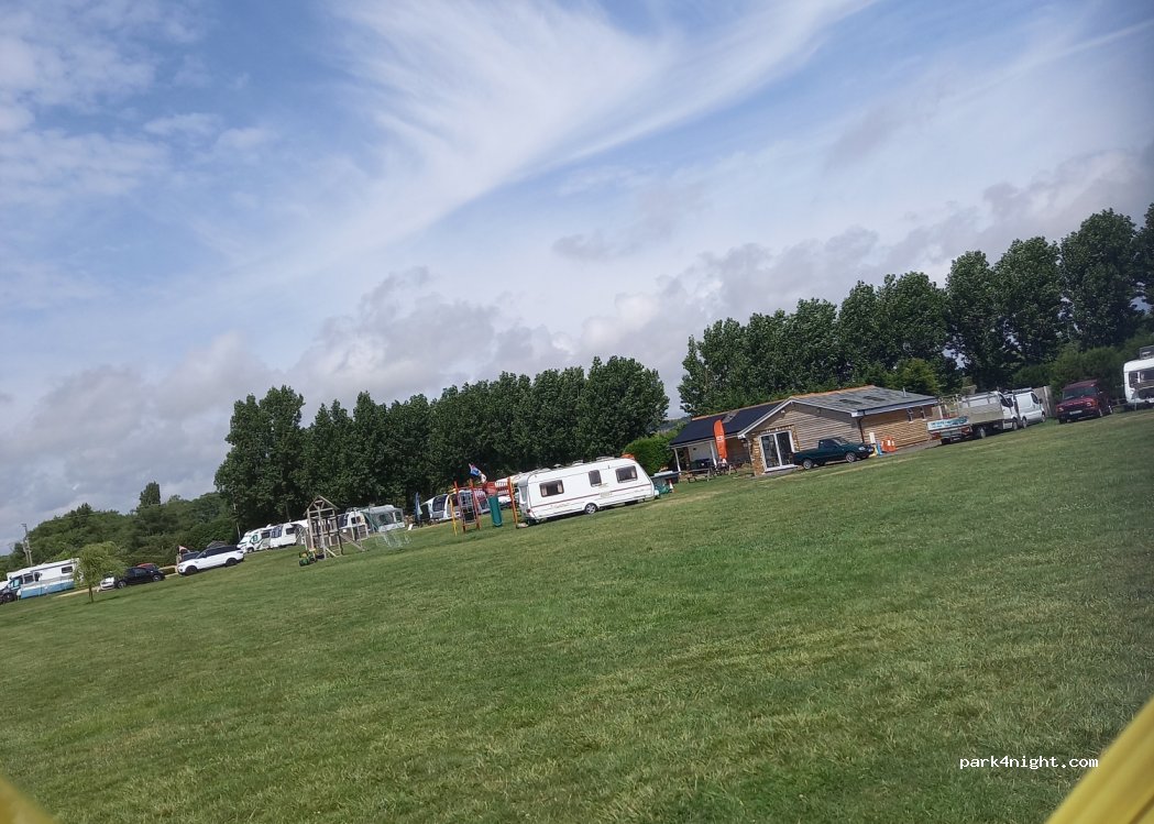 The Barn Caravan Park — foto 2