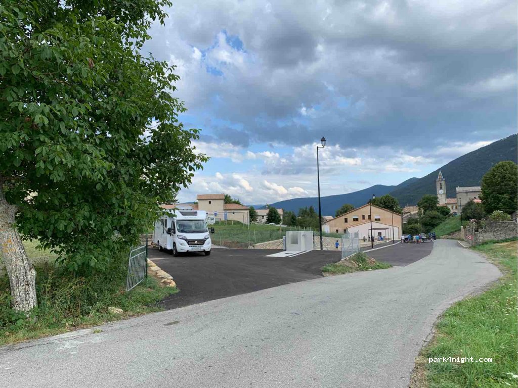 (04240) Méailles - 1040 Les Sauches — foto