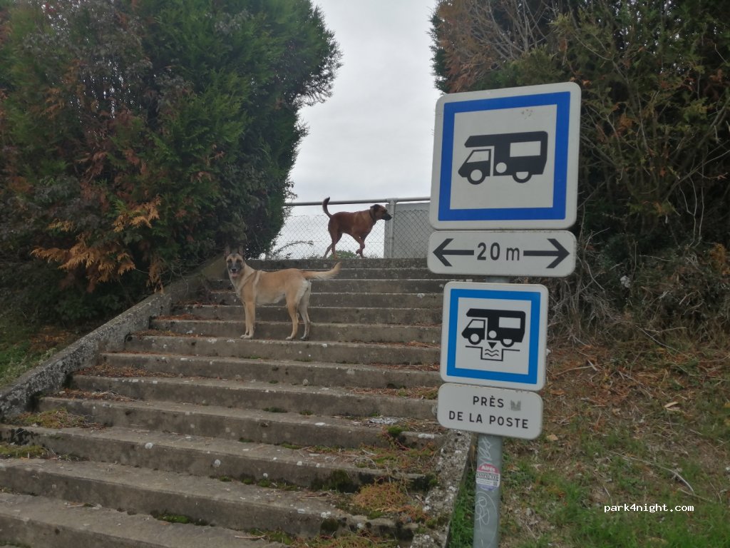 (71260) Lugny - Saint-Pierre — foto