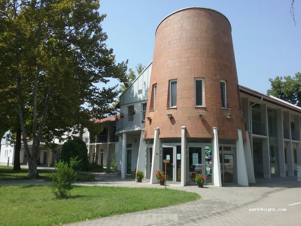 Termál Kemping Apartmanok és Bungalók — foto