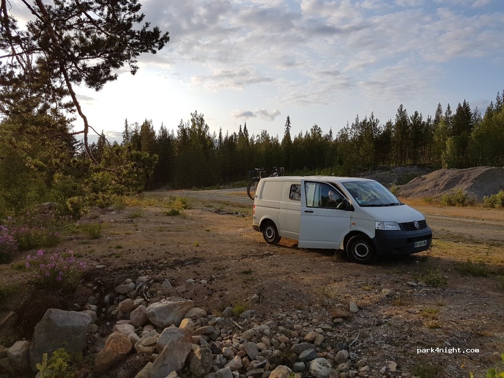 (962 99)  - Unnamed Road — foto