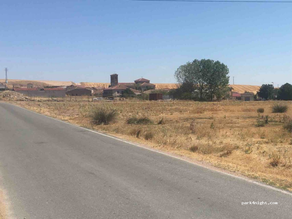 (40122) Santa María la Real de Nieva - 6 Travesía Segovia — foto 3