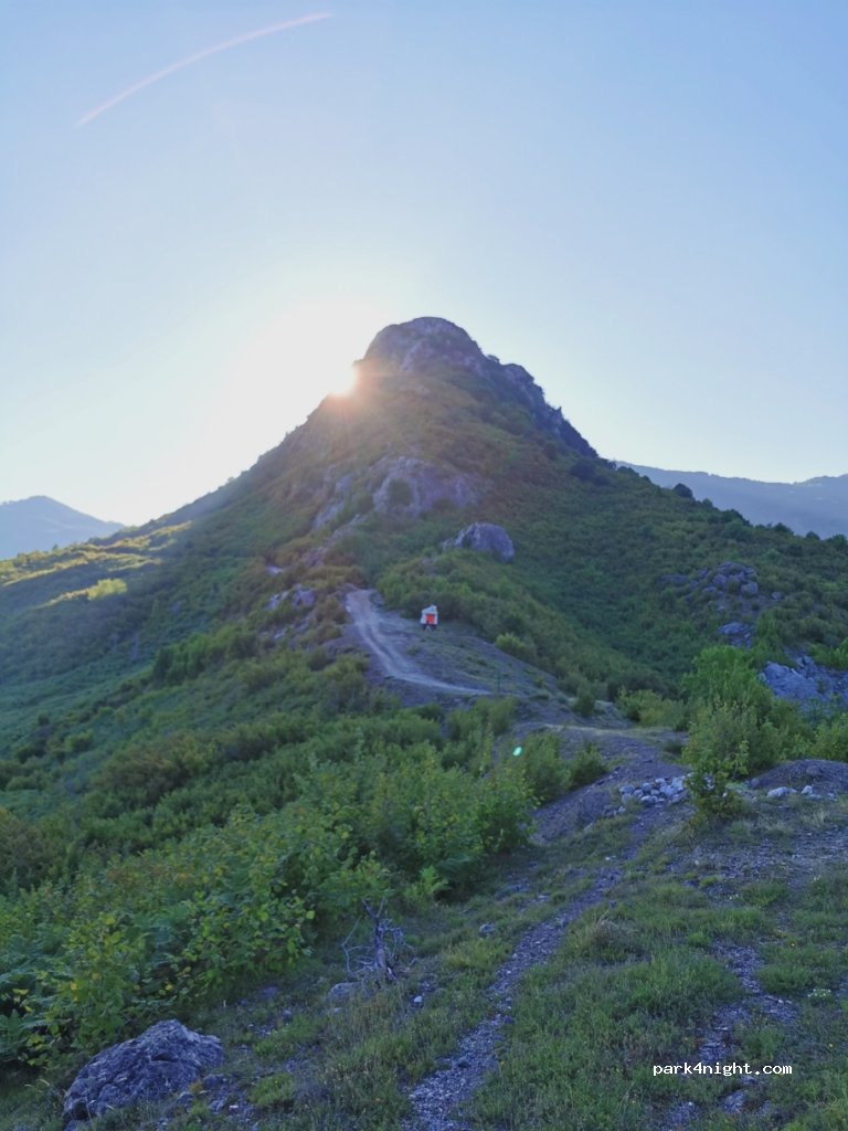 () Qafa e Asters - Unnamed Road — foto