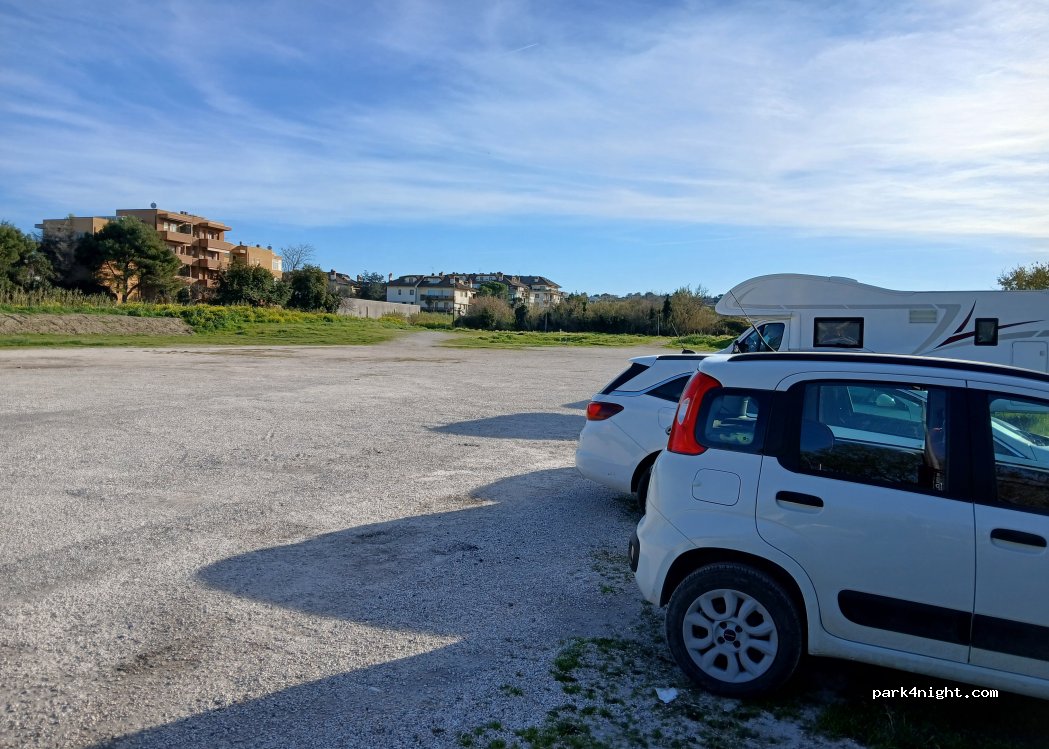 (60019) Senigallia - 271 Via Raffaello Sanzio — foto