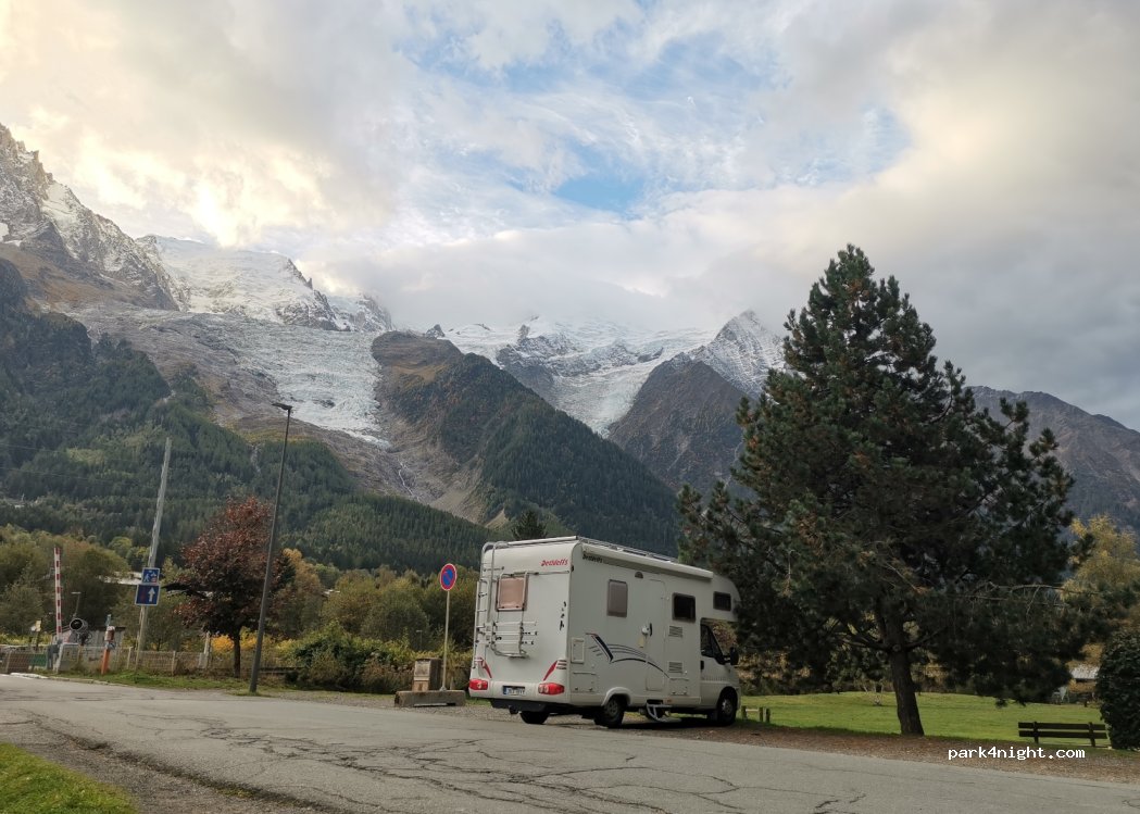 (74400) Chamonix-Mont-Blanc - 1968 Route des Pèlerins — foto 2