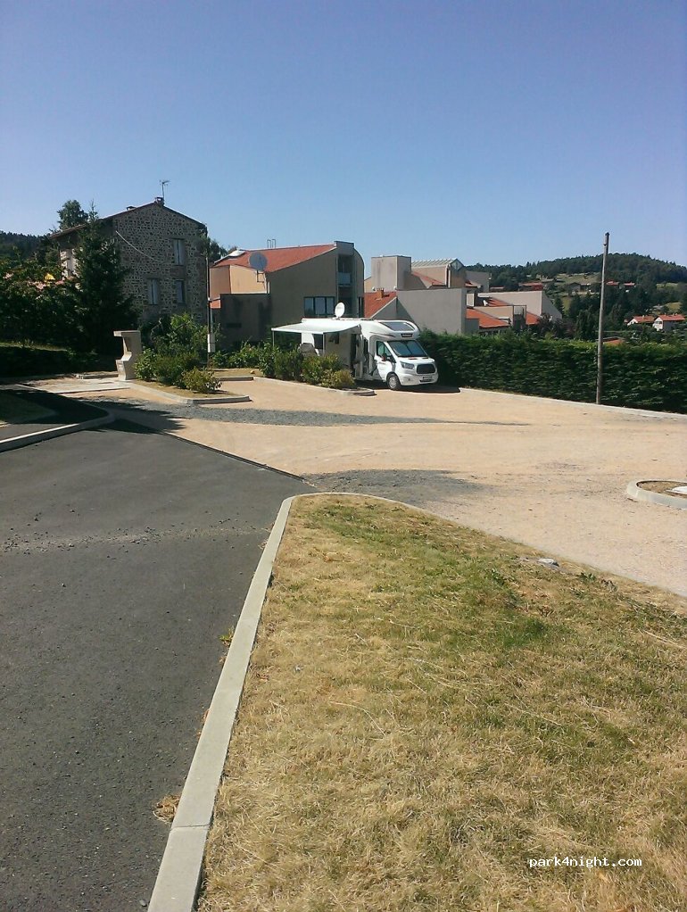 (42600) Verrières-en-Forez - Le Bourg — foto