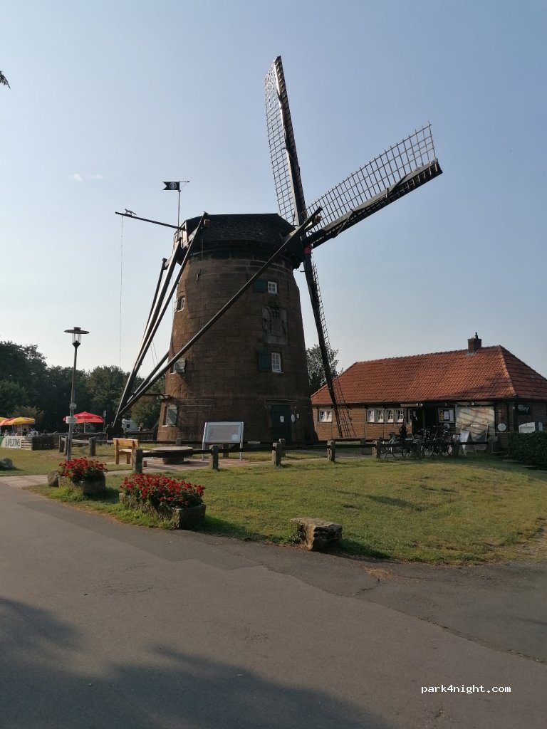 Wohnmobilstellplatz auf dem Mühlenberg — foto 2