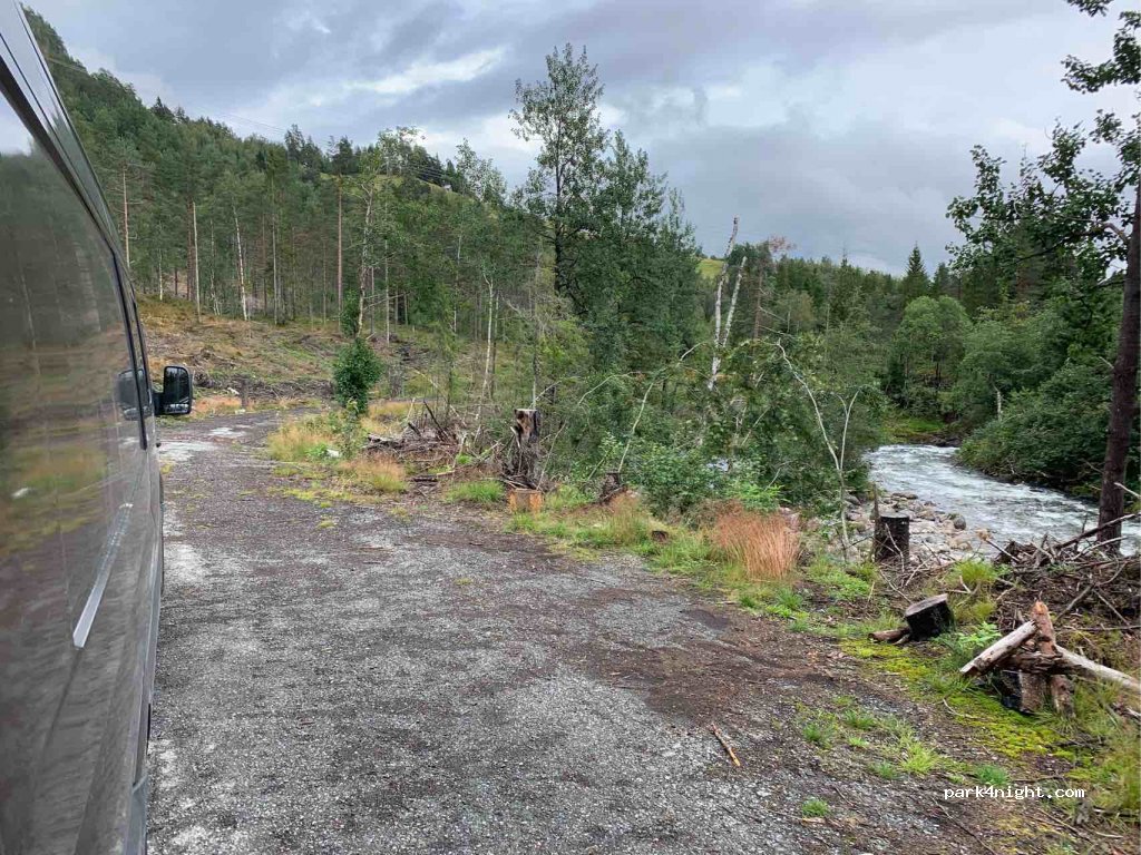 (5730) Ulvik - Primær Fylkesveg 572 — foto