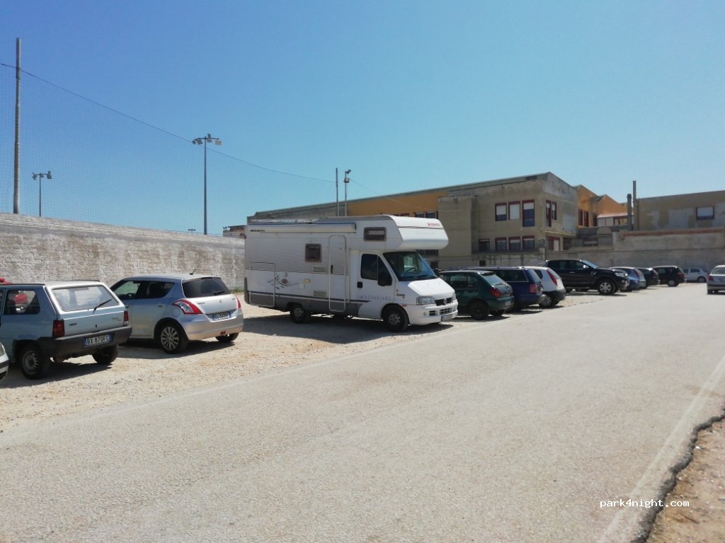 (70056) Molfetta - 778 Strada Statale 16 — foto 3
