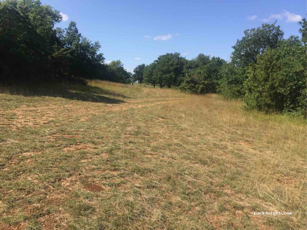 (12330) Salles-la-Source - Unnamed Road — foto