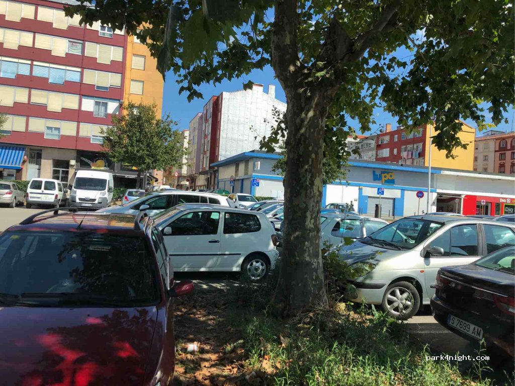 (39300) Torrelavega - 93 Calle José María Pereda — foto