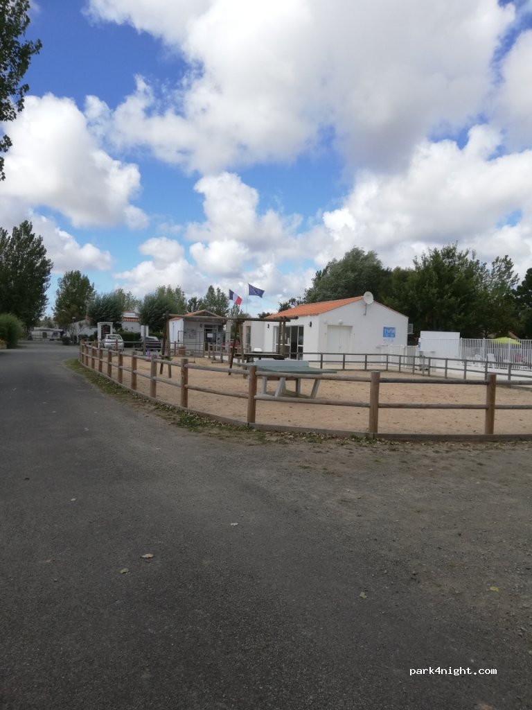 Camping municipal de la Maison Blanche — foto