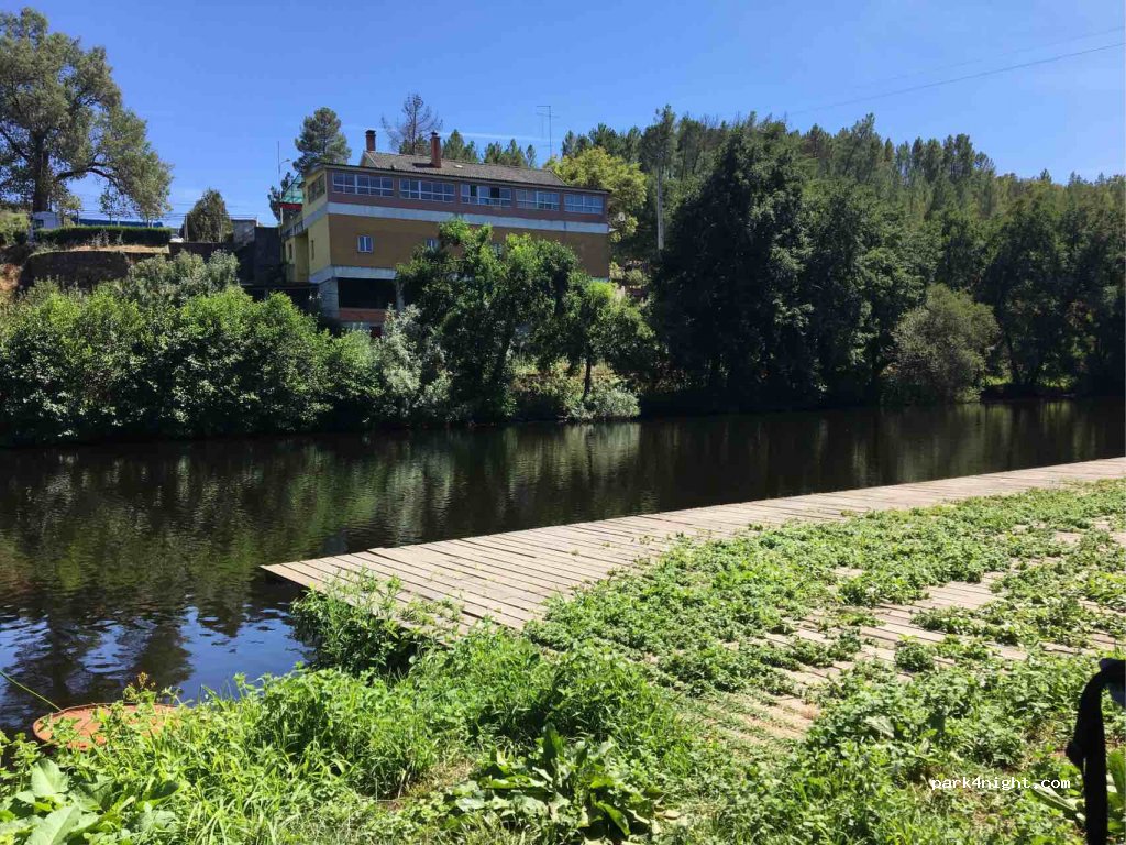 (6370) Fornos de Algodres - 7 N16 — foto 2