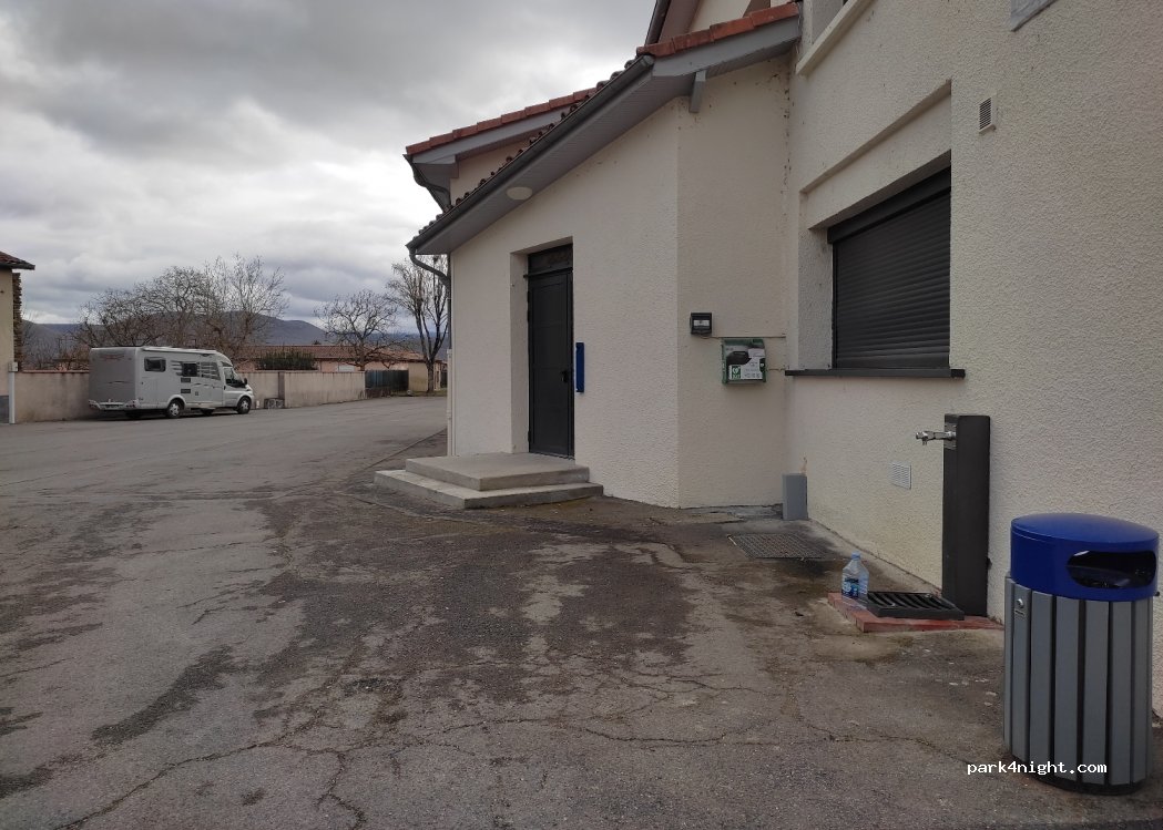 (31210) Pointis-de-Rivière - 9 Rue Principale — foto 3
