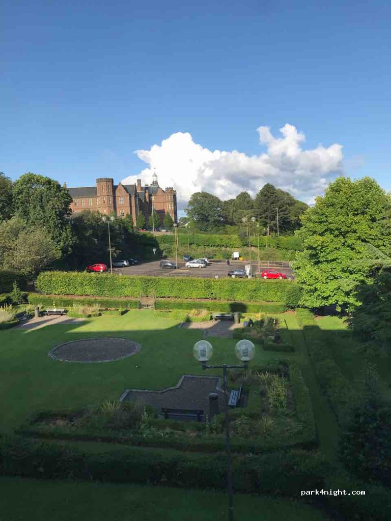 (DD3 6TP) Dundee - Infirmary Brae — foto