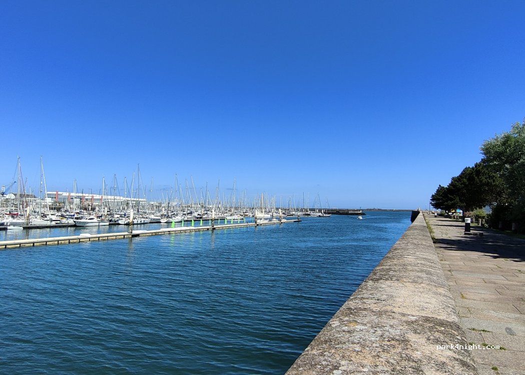(50100) Cherbourg-Octeville - 1 Allée du Président Menut — foto