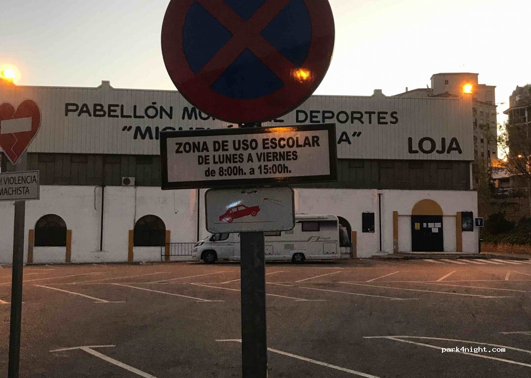(18300) Loja - 24 Calle Rafael Pérez del Álamo — foto 3