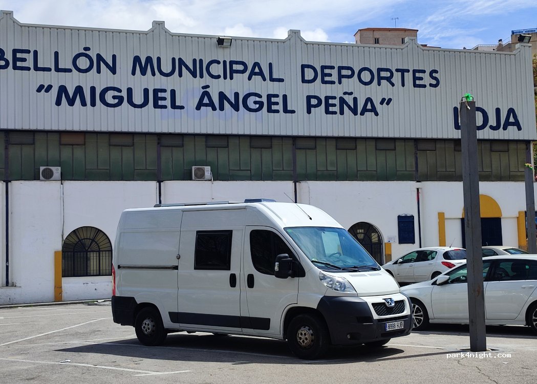 (18300) Loja - 24 Calle Rafael Pérez del Álamo — foto 4