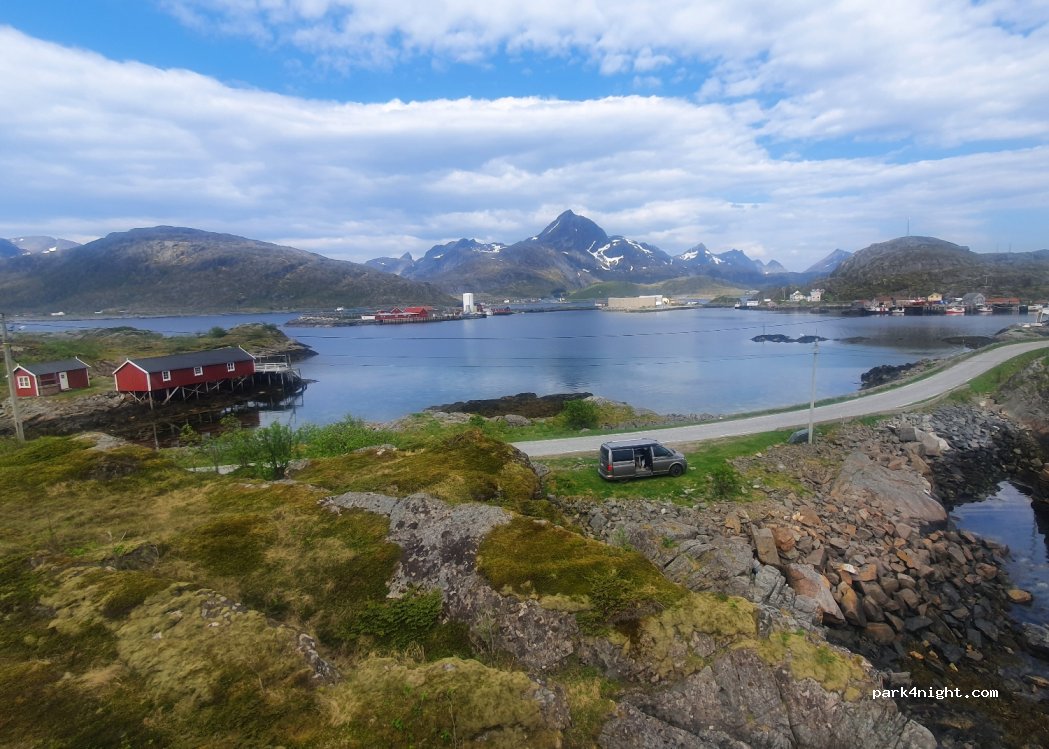 (8384) Sund - 18 Sekundær Fylkesveg 810 — foto 3