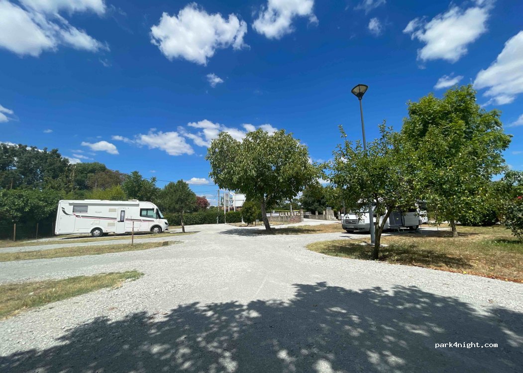 Aire camping car d'Alzonne — foto