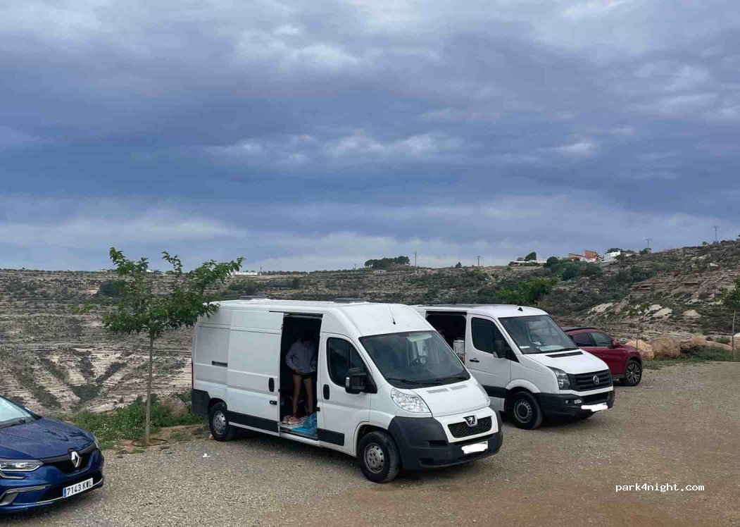 (02210) Alcalá del Júcar - 27E Calle Asomada — foto 2