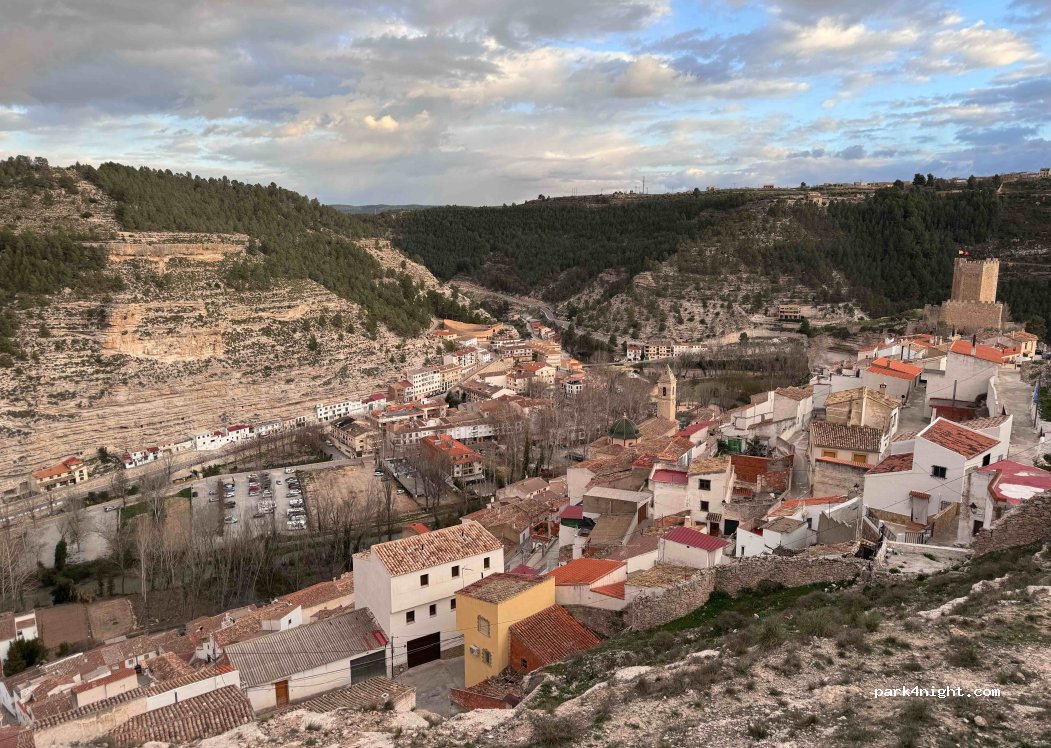 (02210) Alcalá del Júcar - 27E Calle Asomada — foto 3