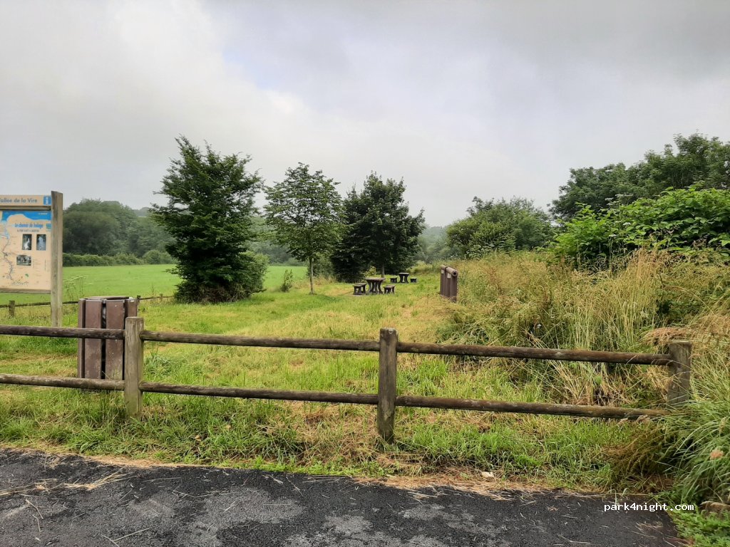 (50750) Saint-Ébremond-de-Bonfossé - Voie de la Liberté — foto 3