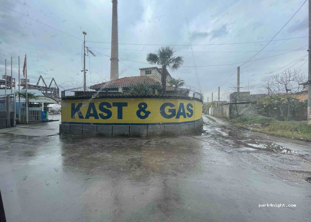 () Elbasan - Unnamed Road — foto