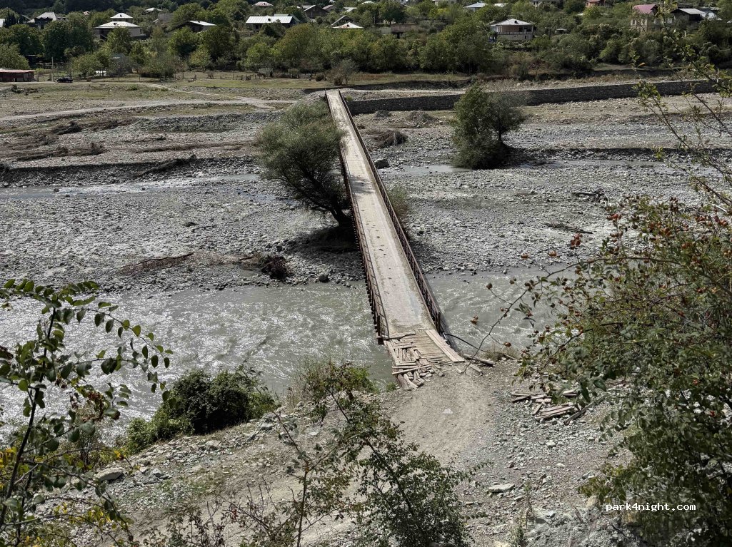 (1803) Avenisi - Unnamed Road — foto 3