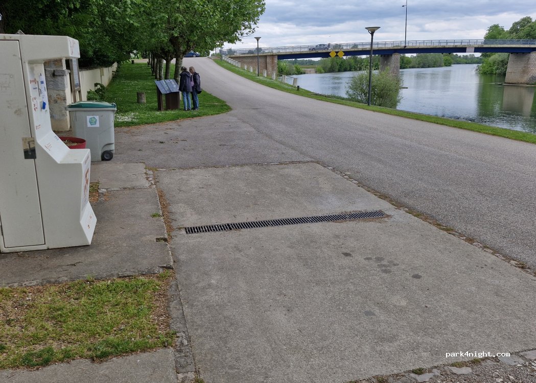 (21270) Pontailler-sur-Saône - 2 Rue du Port — foto 4