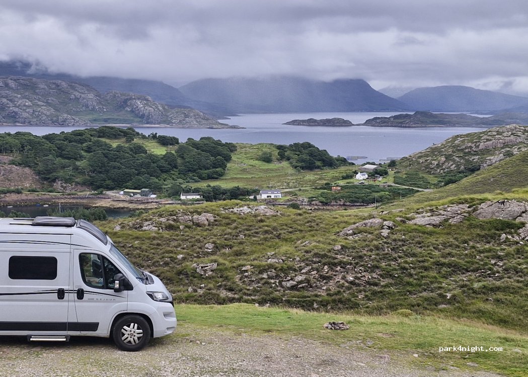 (IV54 8XH) Strathcarron - Unnamed Road — foto 3