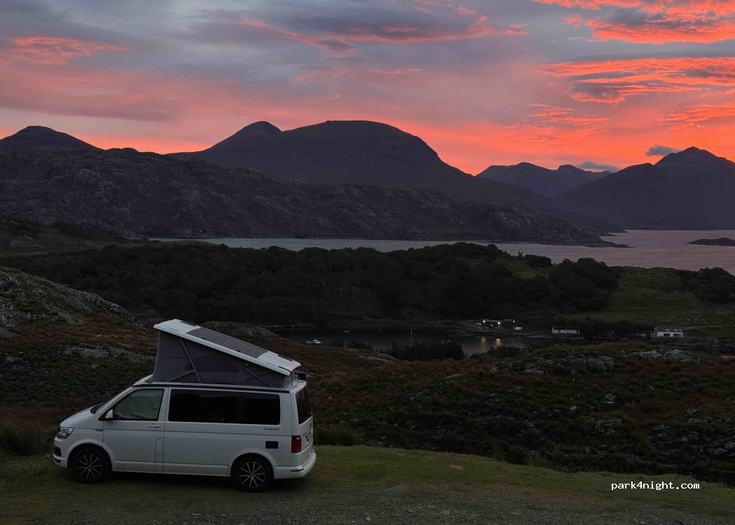 (IV54 8XH) Strathcarron - Unnamed Road — foto 4