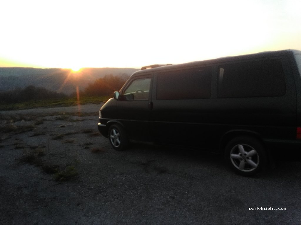 (090 03) Šemetkovce - Unnamed Road — foto 3