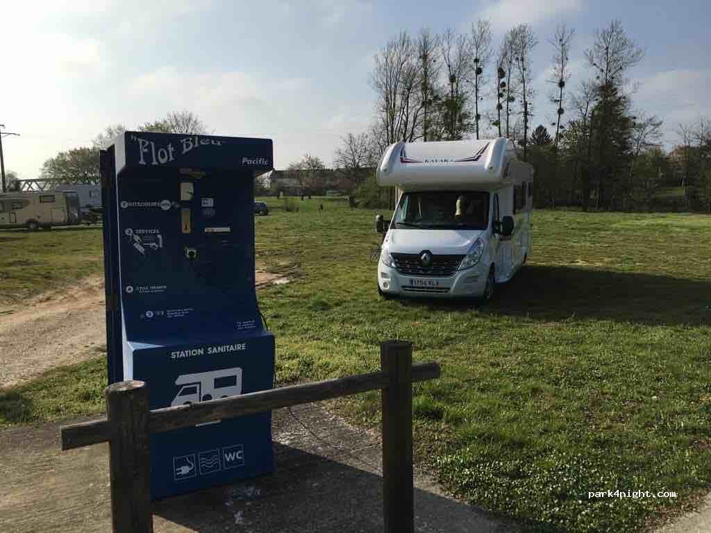 (21760) Lamarche-sur-Saône - Rue de la Marchotte — foto