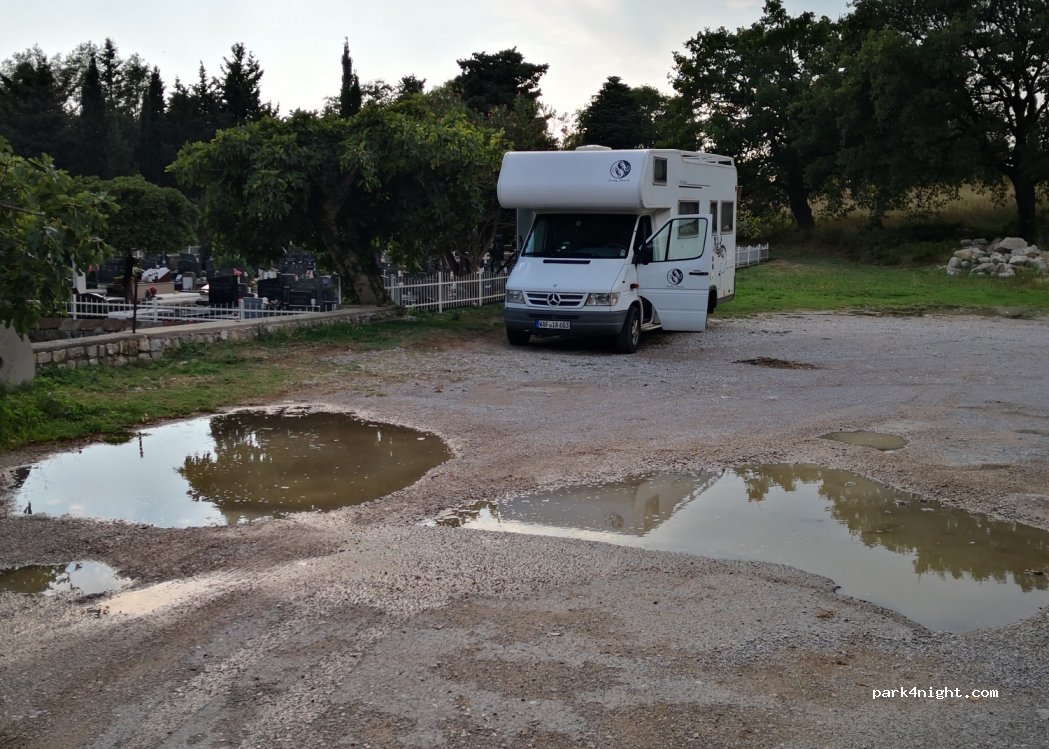 () Katun Reževići - E80 — foto 2
