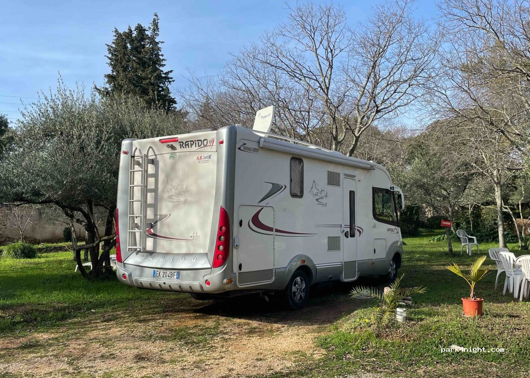 (30000) Nîmes - 1134 Chemin de Russan — foto