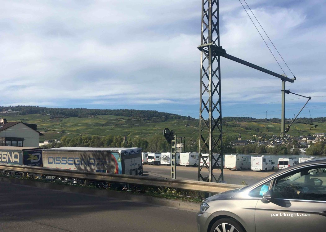 Wohnmobilstellplatz an der Schiffswerft — foto 2