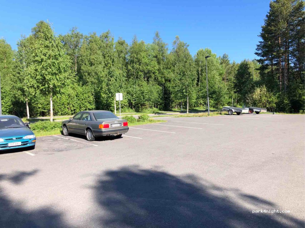 (90250) Oulu - 35 Metsänkuninkaantie — foto