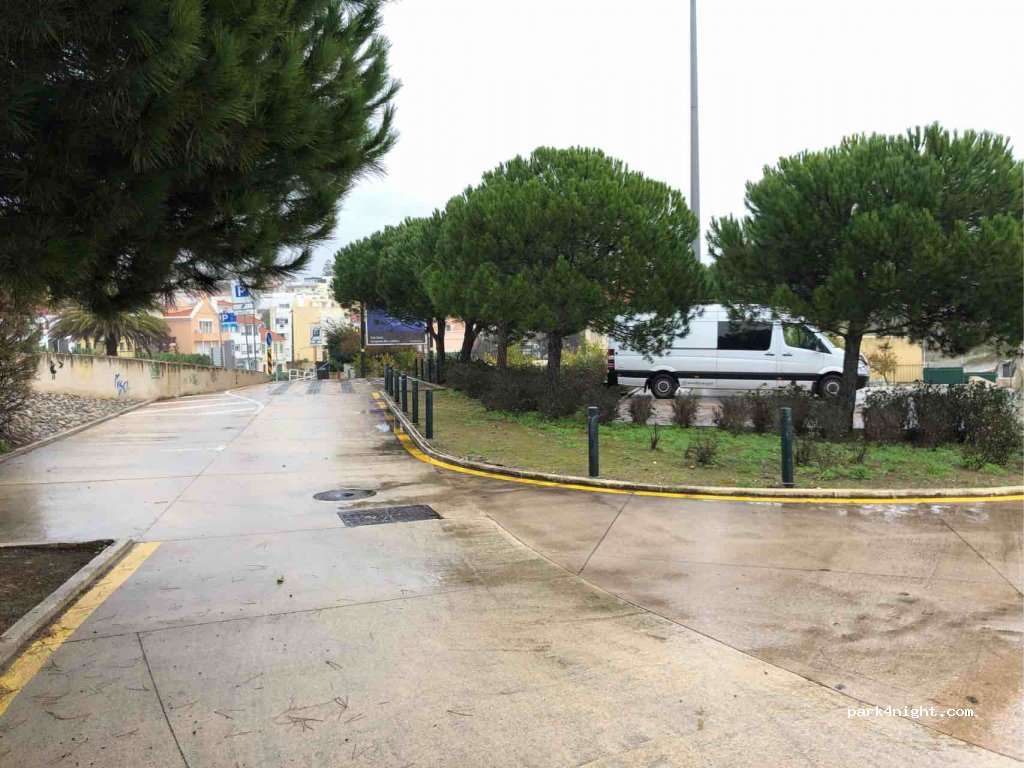 (2765) Estoril - 6925 Rua Olivença — foto