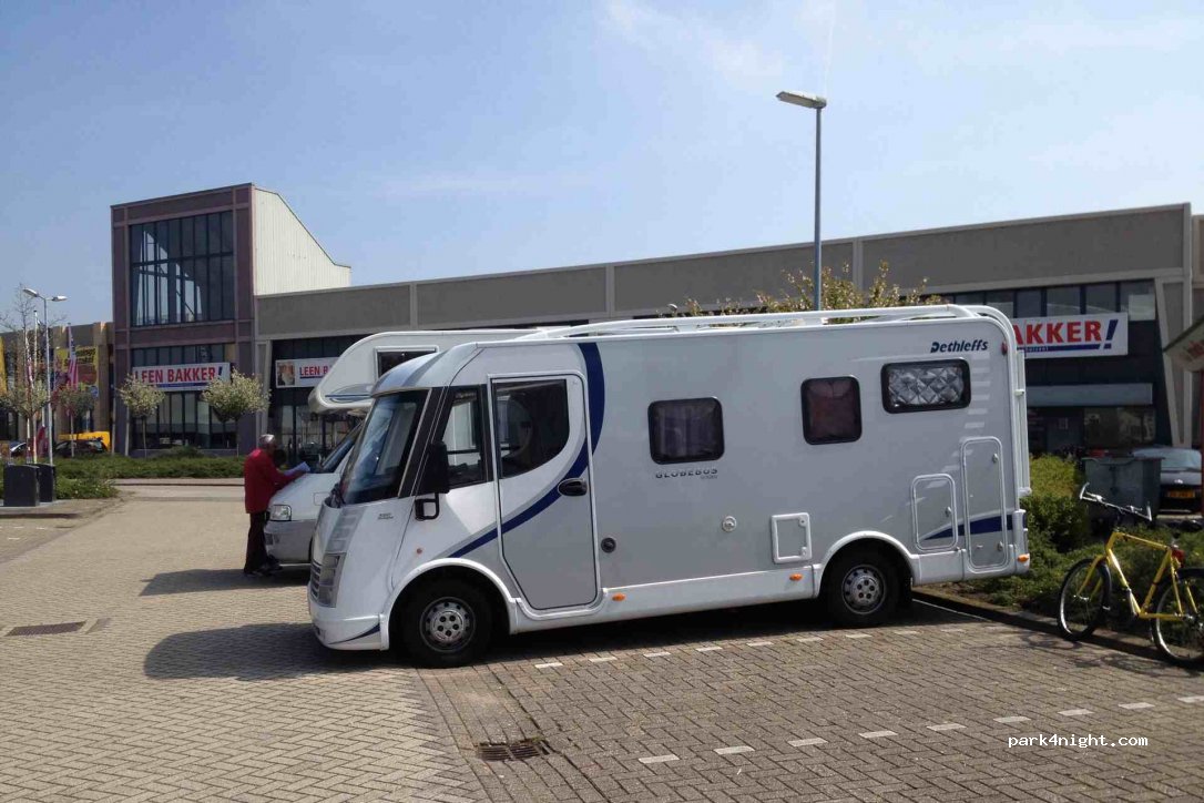 (1823 CP) Alkmaar - 6 Huiswaarderplein — foto