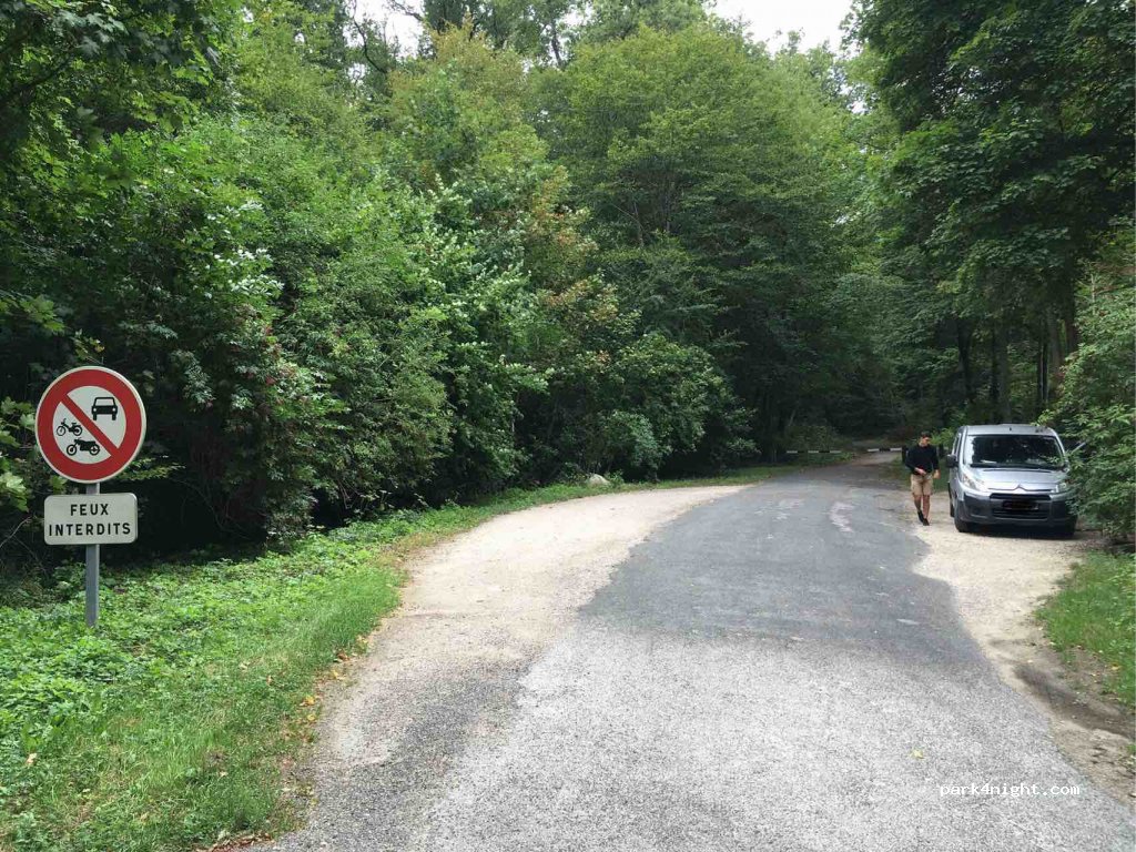 (77780) Bourron-Marlotte - Route du Piston — foto 2