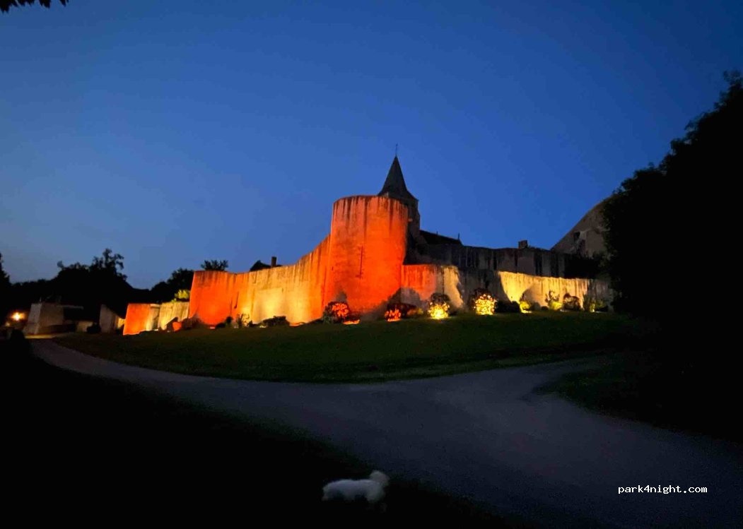 (03360) Ainay-le-Château - 1 Rue Creuse — foto 4