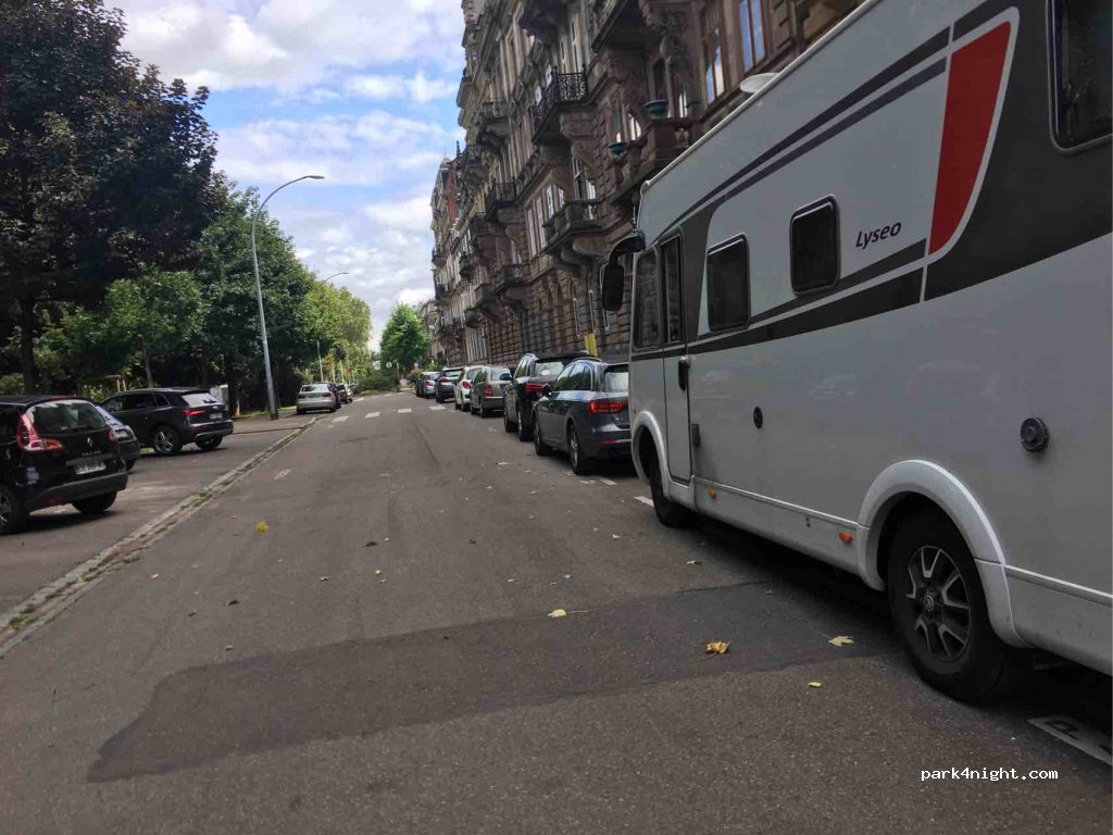(67000) Strasbourg - 1 Quai du Maire Dietrich — foto