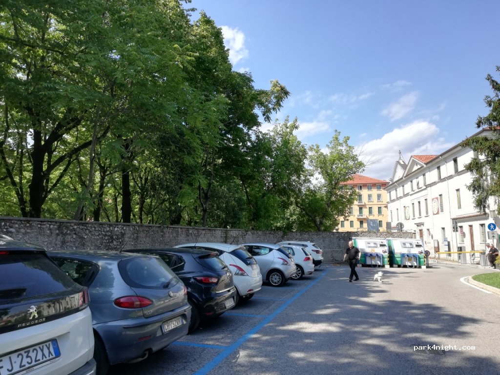 (36061) Bassano del Grappa - 41 Viale delle Fosse — foto 2