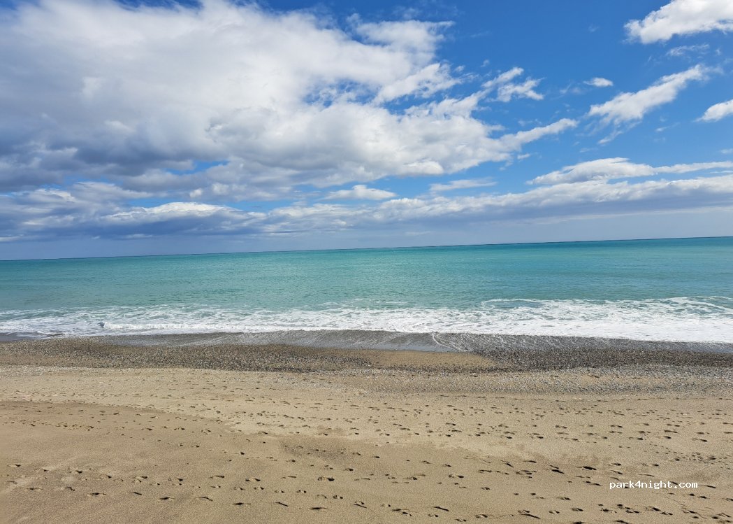 (89044) Locri - 99 Via Cristoforo Colombo — foto