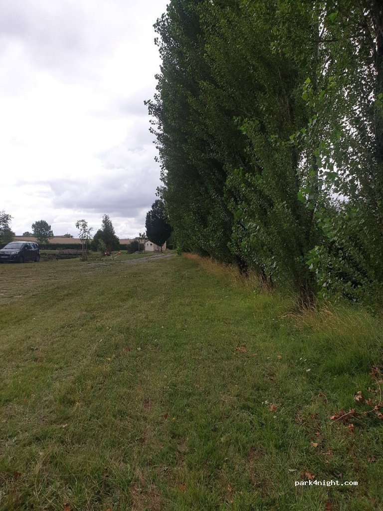 (49700) Doué-en-Anjou - D214 — foto 2