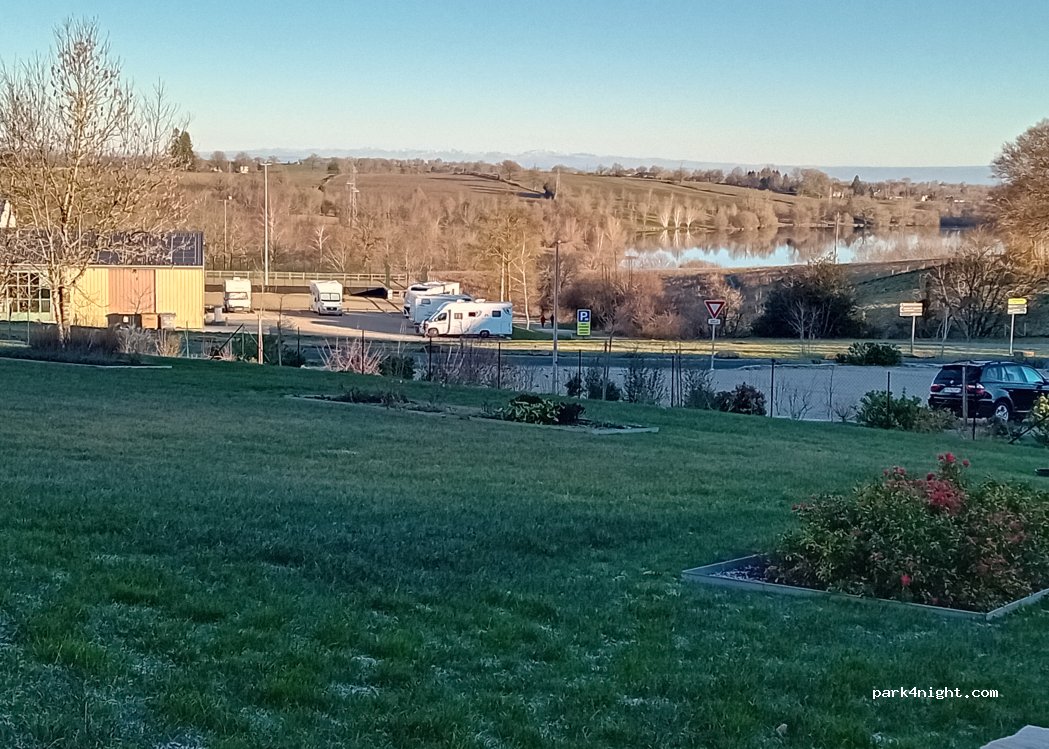 Aire de Camping Car Municipale Baraqueville — foto 4