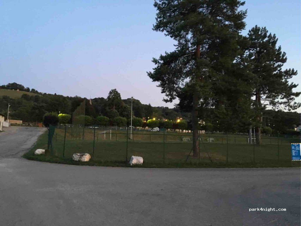 (38730) Virieu - 220 Rue du Gymnase — foto 2