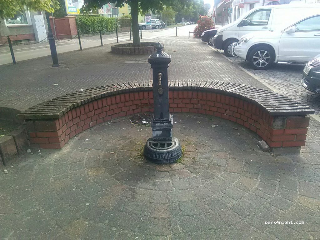 (07-410) Ostrołęka - 2 plac 1 Maja — foto